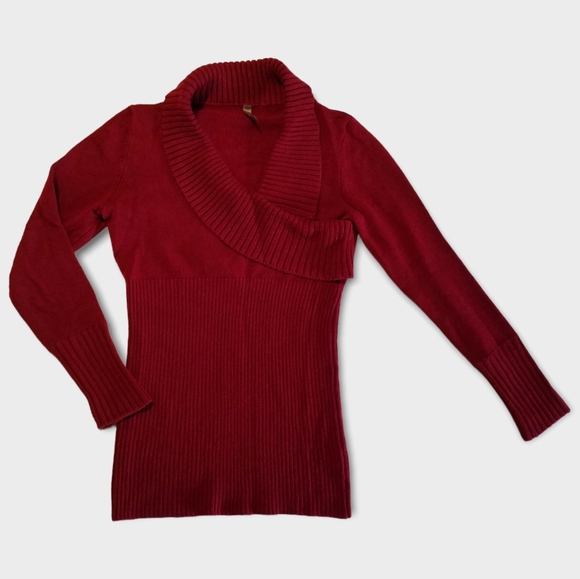 Thyme Maternity Red Rib Knit Sweater, Large - Picture 2 of 5